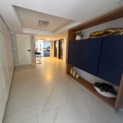Apartamentos com 123m², 2 quartos, 1 suíte, 1 garagem, no bairro Estreito em Florianópolis