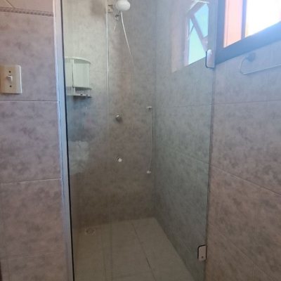 Casa Residencial com 450m², 8 quartos (sendo 3 suítes), 10 garagens, no bairro Ingleses do Rio Vermelho em Florianópolis