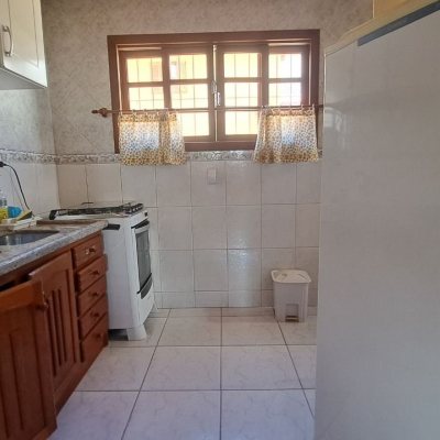 Casa Residencial com 450m², 8 quartos (sendo 3 suítes), 10 garagens, no bairro Ingleses do Rio Vermelho em Florianópolis