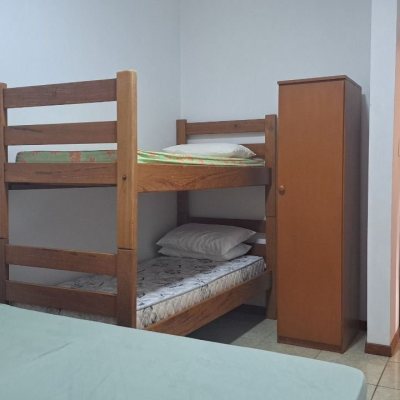 Casa Residencial com 450m², 8 quartos (sendo 3 suítes), 10 garagens, no bairro Ingleses do Rio Vermelho em Florianópolis