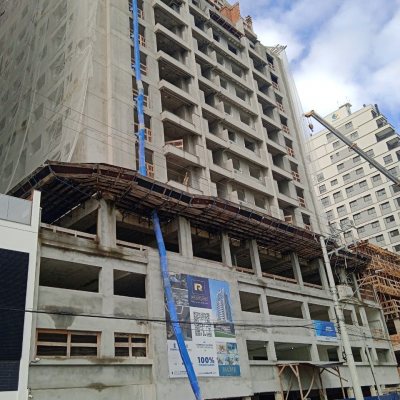 Apartamentos com 91m², 3 quartos, 1 suíte, 1 garagem, no bairro Pedra Branca em Palhoça