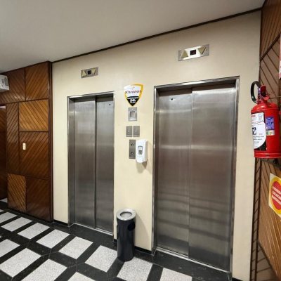 Sala com 191m², 5 garagens, no bairro Centro em Florianópolis