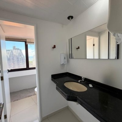 Sala com 191m², 5 garagens, no bairro Centro em Florianópolis