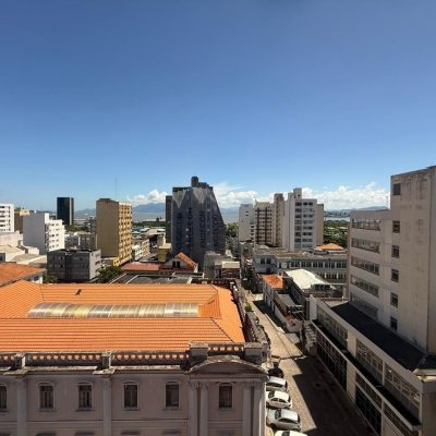 Sala com 191m², 5 garagens, no bairro Centro em Florianópolis