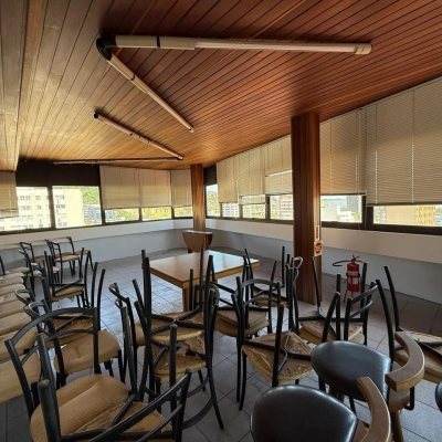 Sala com 191m², 5 garagens, no bairro Centro em Florianópolis