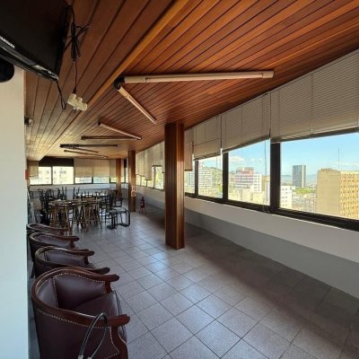 Sala com 191m², 5 garagens, no bairro Centro em Florianópolis