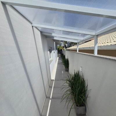 Casa Residencial com 175m², 3 quartos (sendo 1 suíte), 2 garagens, no bairro Pedra Branca em Palhoça
