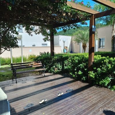 Apartamentos com 48m², 2 quartos, 1 garagem, no bairro Roçado em São José