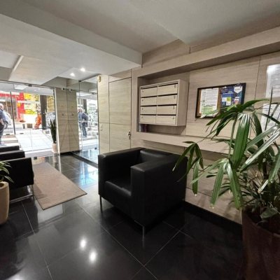 Apartamentos com 90m², 3 quartos (sendo 1 suíte), 1 garagem, no bairro Centro em Florianópolis