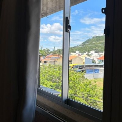Apartamentos com 47m², 1 quarto, 1 garagem, no bairro Canasvieiras em Florianópolis