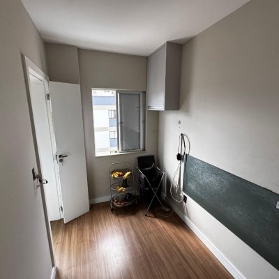 Apartamentos com 99m², 3 quartos (sendo 1 suíte), 1 garagem, no bairro Trindade em Florianópolis