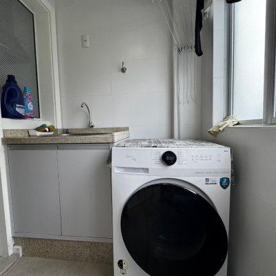 Apartamentos com 99m², 3 quartos (sendo 1 suíte), 1 garagem, no bairro Trindade em Florianópolis