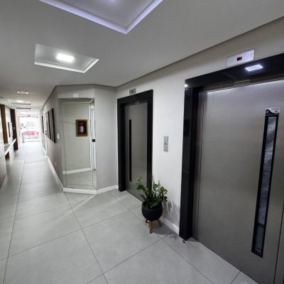 Apartamentos com 99m², 3 quartos (sendo 1 suíte), 1 garagem, no bairro Trindade em Florianópolis