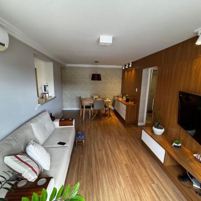 Apartamentos com 99m², 3 quartos (sendo 1 suíte), 1 garagem, no bairro Trindade em Florianópolis