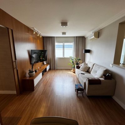Apartamentos com 99m², 3 quartos (sendo 1 suíte), 1 garagem, no bairro Trindade em Florianópolis