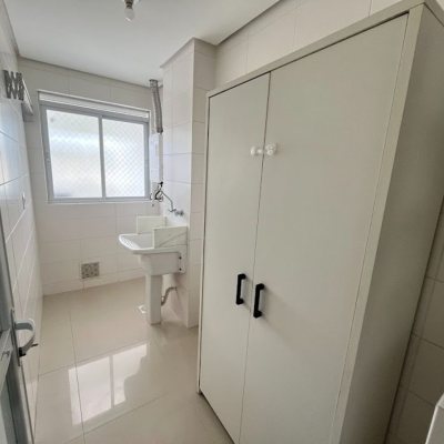 Apartamentos com 88m², 3 quartos (sendo 1 suíte), 2 garagens, no bairro Pantanal em Florianópolis
