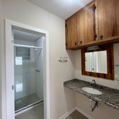 Apartamentos com 88m², 3 quartos (sendo 1 suíte), 2 garagens, no bairro Pantanal em Florianópolis