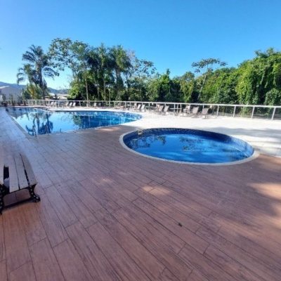 Apartamentos com 88m², 3 quartos (sendo 1 suíte), 2 garagens, no bairro Pantanal em Florianópolis