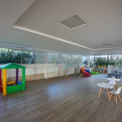 Apartamentos com 88m², 3 quartos (sendo 1 suíte), 2 garagens, no bairro Pantanal em Florianópolis