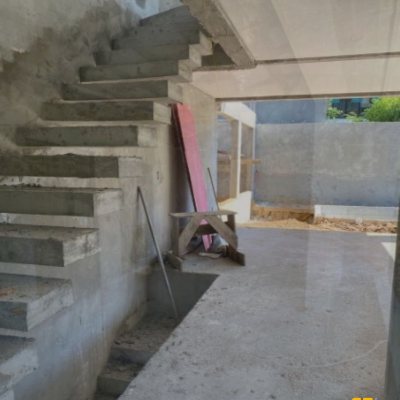 Casa Residencial com 230m², 3 quartos (sendo 3 suítes), 2 garagens, no bairro Campeche em Florianópolis