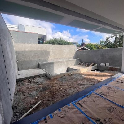 Casa Residencial com 230m², 3 quartos (sendo 3 suítes), 2 garagens, no bairro Campeche em Florianópolis