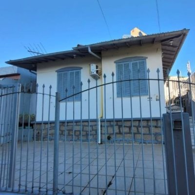 Casa Residencial com 190m², 3 quartos, 1 garagem, no bairro Centro em Florianópolis