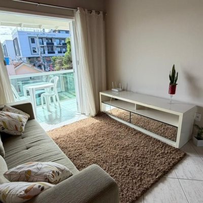 Casa Residencial com 222m², 9 quartos (sendo 1 suíte), 4 garagens, no bairro Cachoeira Do Bom Jesus em Florianópolis