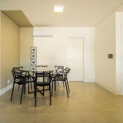 Apartamentos com 115m², 3 quartos (sendo 3 suítes), 2 garagens, no bairro Jurerê em Florianópolis
