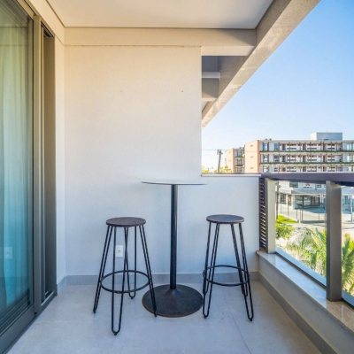 Apartamentos com 115m², 3 quartos (sendo 3 suítes), 2 garagens, no bairro Jurerê em Florianópolis