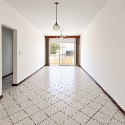 Apartamentos com 116m², 3 quartos (sendo 1 suíte), 2 garagens, no bairro Balneário em Florianópolis
