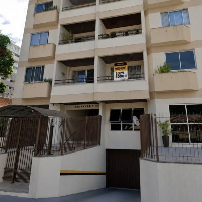 Apartamentos com 116m², 3 quartos (sendo 1 suíte), 2 garagens, no bairro Balneário em Florianópolis