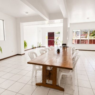 Apartamentos com 116m², 3 quartos (sendo 1 suíte), 2 garagens, no bairro Balneário em Florianópolis