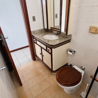 Apartamentos com 116m², 3 quartos (sendo 1 suíte), 2 garagens, no bairro Balneário em Florianópolis