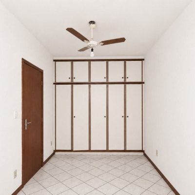 Apartamentos com 116m², 3 quartos (sendo 1 suíte), 2 garagens, no bairro Balneário em Florianópolis