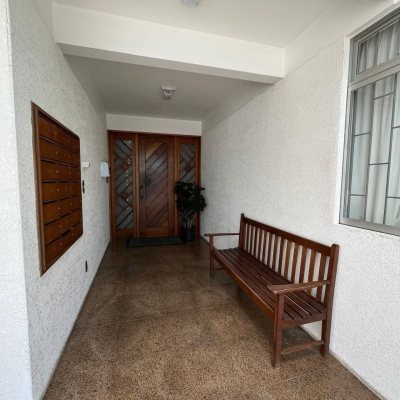 Apartamentos com 80m², 2 quartos (sendo 1 suíte), 1 garagem, no bairro Canto em Florianópolis