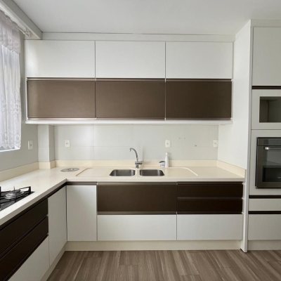 Apartamentos com 80m², 2 quartos (sendo 1 suíte), 1 garagem, no bairro Canto em Florianópolis