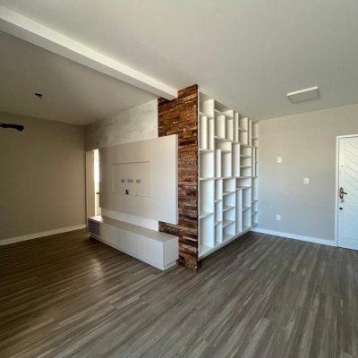 Apartamentos com 80m², 2 quartos (sendo 1 suíte), 1 garagem, no bairro Canto em Florianópolis