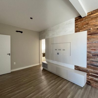 Apartamentos com 80m², 2 quartos (sendo 1 suíte), 1 garagem, no bairro Canto em Florianópolis