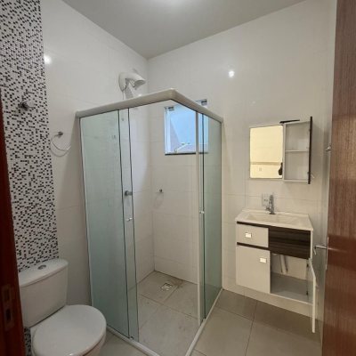 Casa Residencial com 66m², 2 quartos (sendo 1 suíte), 2 garagens, no bairro São João Do Rio Vermelho em Florianópolis