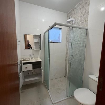 Casa Residencial com 66m², 2 quartos (sendo 1 suíte), 2 garagens, no bairro São João Do Rio Vermelho em Florianópolis