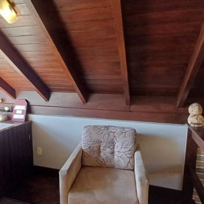 Casa em Condomínio com 148m², 2 quartos (sendo 1 suíte), 2 garagens, no bairro Santo Antônio De Lisboa em Florianópolis