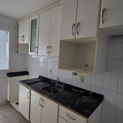 Apartamentos com 71m², 2 quartos (sendo 1 suíte), 1 garagem, no bairro Trindade em Florianópolis