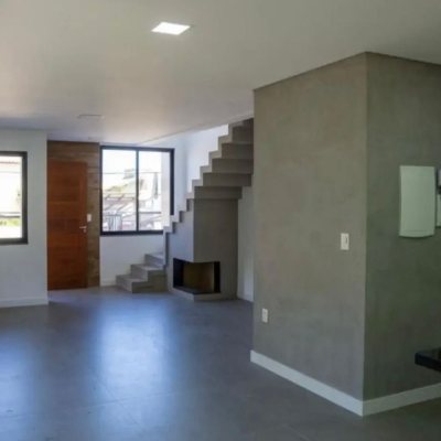 Casa Residencial com 430m², 10 quartos (sendo 6 suítes), 5 garagens, no bairro RIO TAVARES em Florianópolis