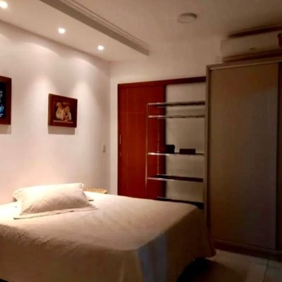 Casa Residencial com 430m², 10 quartos (sendo 6 suítes), 5 garagens, no bairro RIO TAVARES em Florianópolis