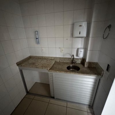 Sala com 50m², 1 garagem, no bairro João Paulo em Florianópolis