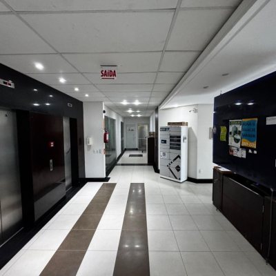Sala com 50m², 1 garagem, no bairro João Paulo em Florianópolis