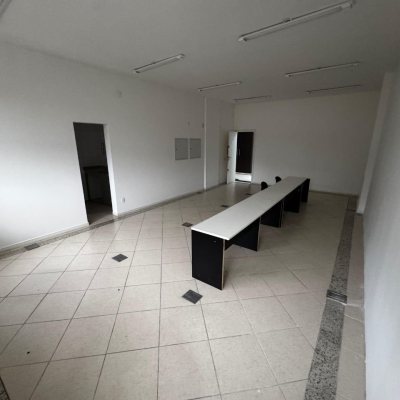 Sala com 50m², 1 garagem, no bairro João Paulo em Florianópolis