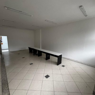 Sala com 50m², 1 garagem, no bairro João Paulo em Florianópolis