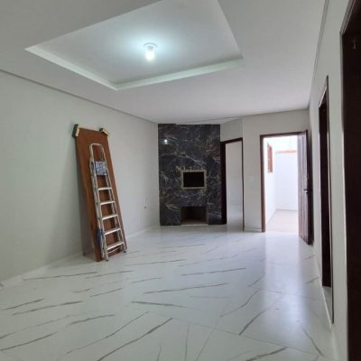 Casa Residencial com 116m², 5 quartos (sendo 1 suíte), 2 garagens, no bairro Ingleses do Rio Vermelho em Florianópolis