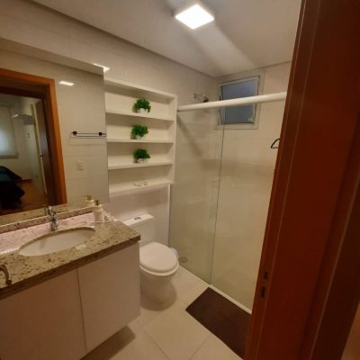Apartamentos com 145m², 3 quartos (sendo 1 suíte), 2 garagens, no bairro Ponta Das Canas em Florianópolis